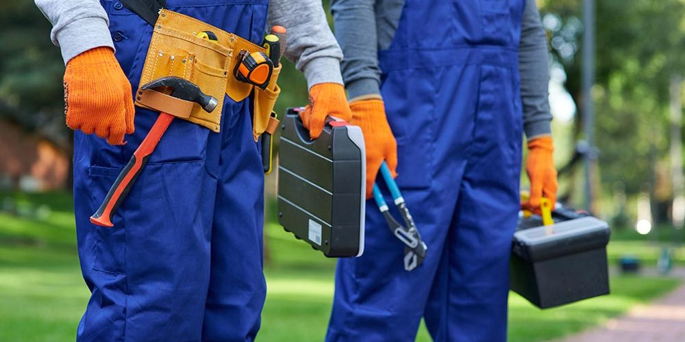 we-can-help-you-male-builder-wearing-tool-belt-ca-resize